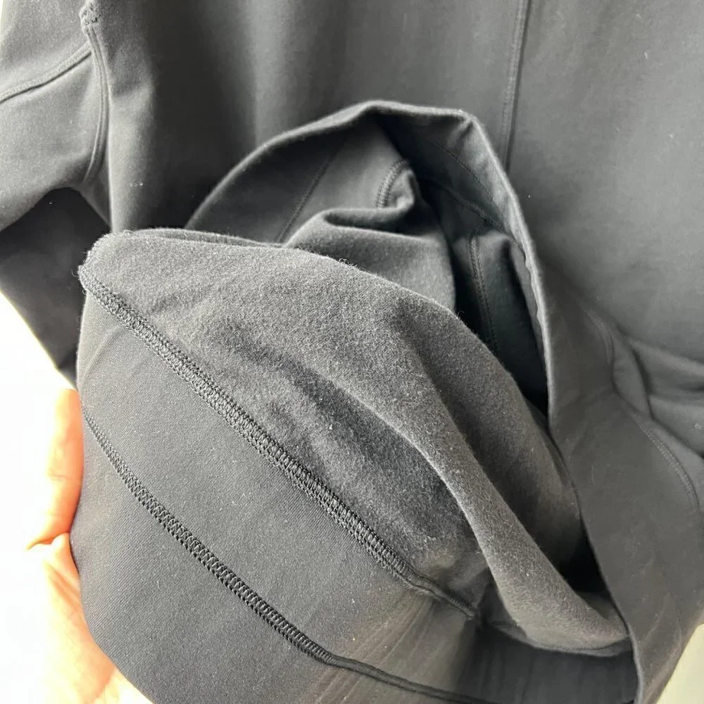 Lululemon Cold shoulder Sweatshirt, Black, Size M M46